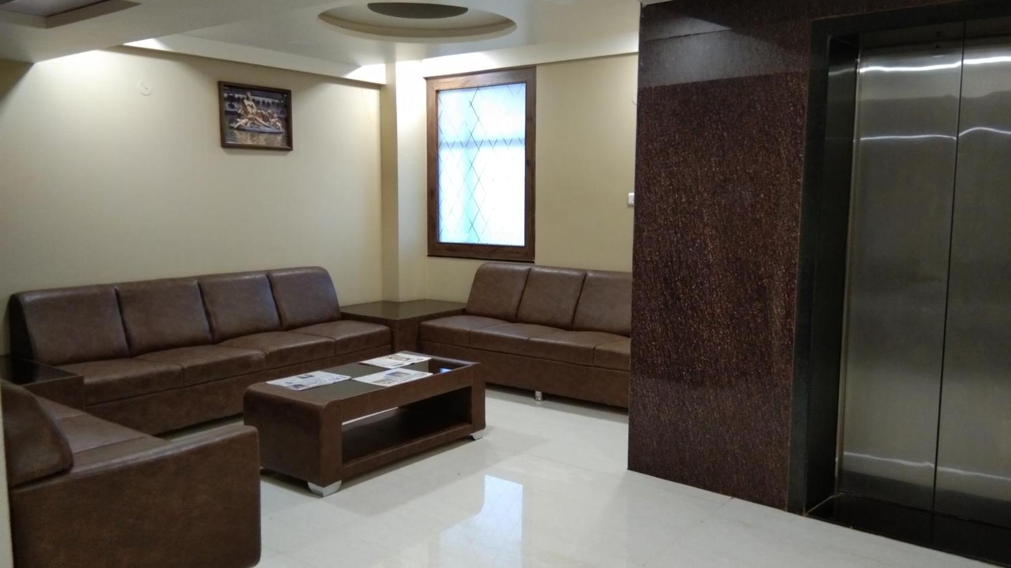 הובלי Hotel Shringar Palace מראה חיצוני תמונה