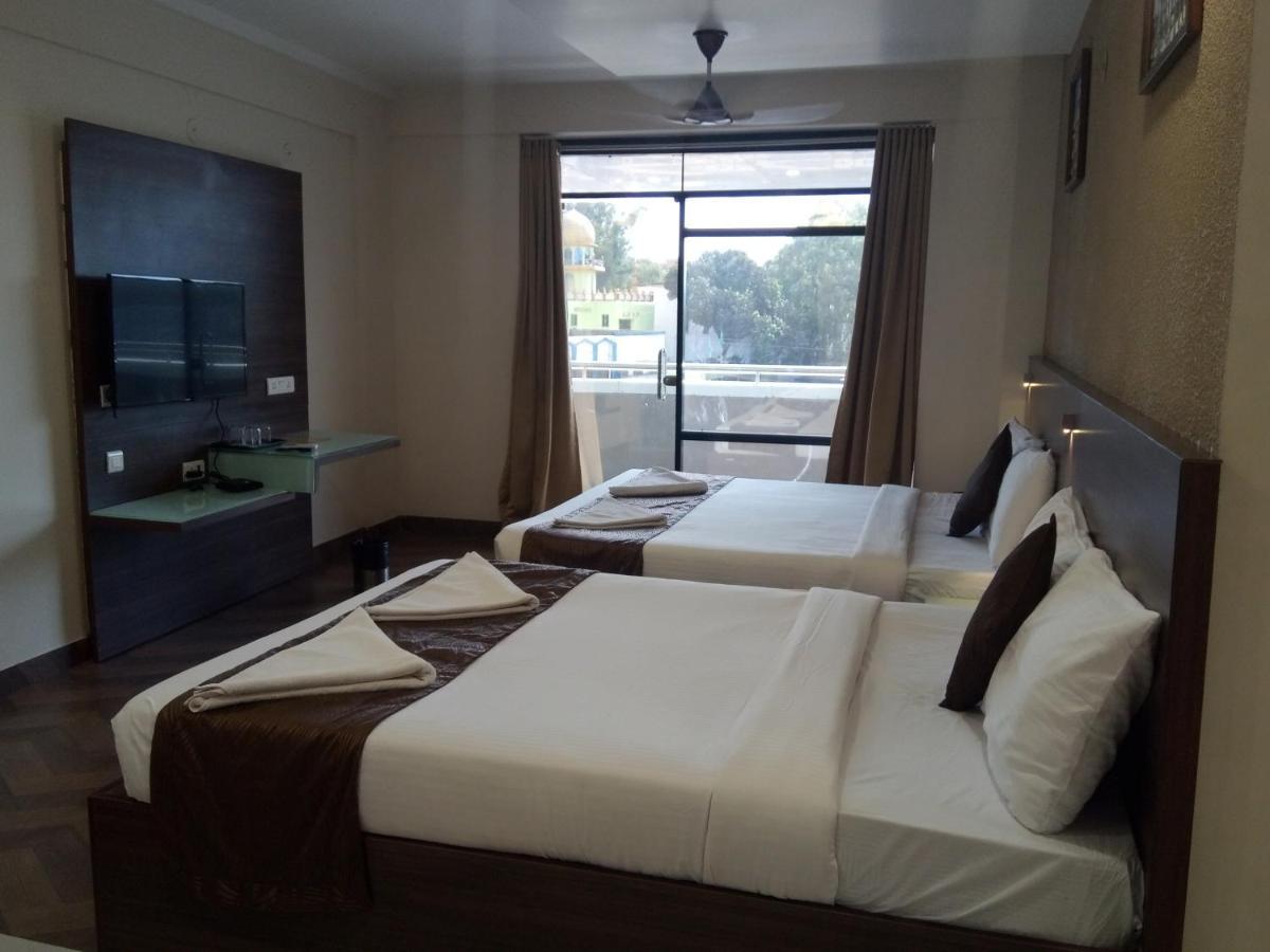 הובלי Hotel Shringar Palace מראה חיצוני תמונה